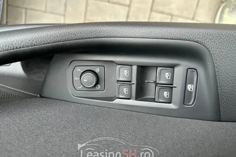 Volkswagen Passat din 2021 cu 144.876 km - oferta VOL101614 - foto 28