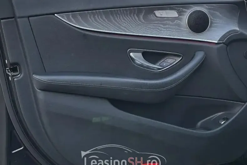 Mercedes-Benz 300e din 2021 cu 63.753 km - oferta MER99965 - foto 10