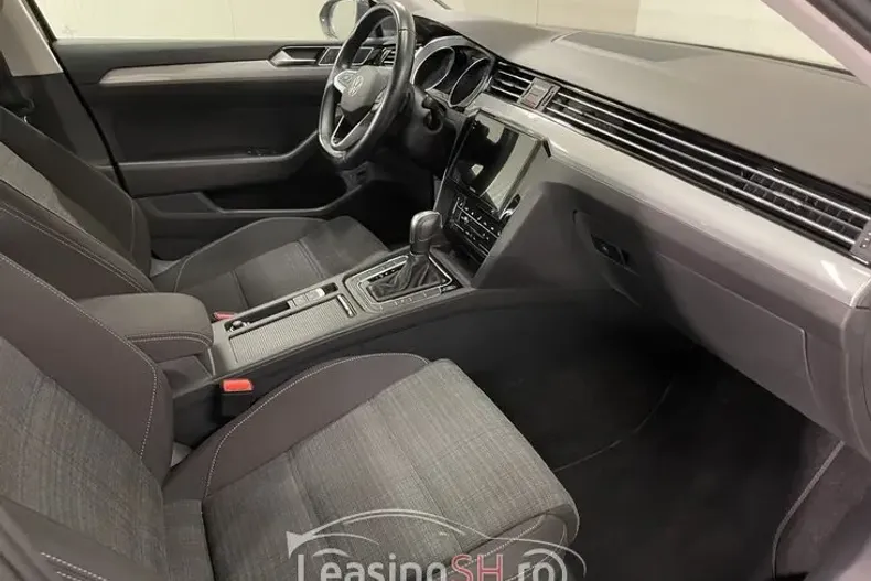 Volkswagen Passat din 2021 cu 108.362 km - oferta VOL101421 - foto 7
