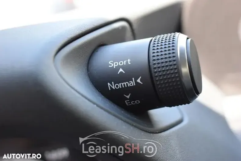 Lexus UX din 2019 cu 104.800 km - oferta LEX102672 - foto 6