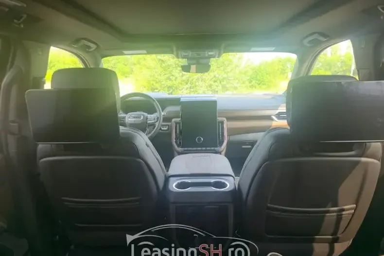 GMC Yukon din 2025 cu 15 km - oferta GMC100489 - foto 4