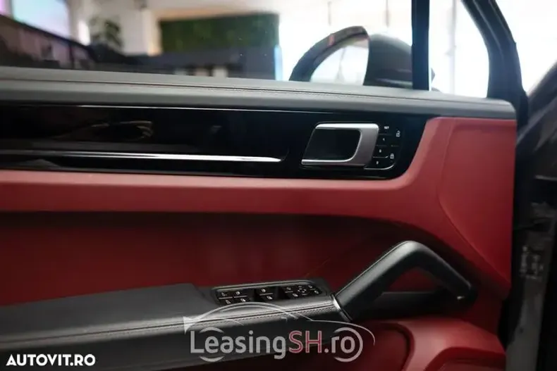 Porsche Cayenne din 2021 cu 68.091 km - oferta POR102781 - foto 18