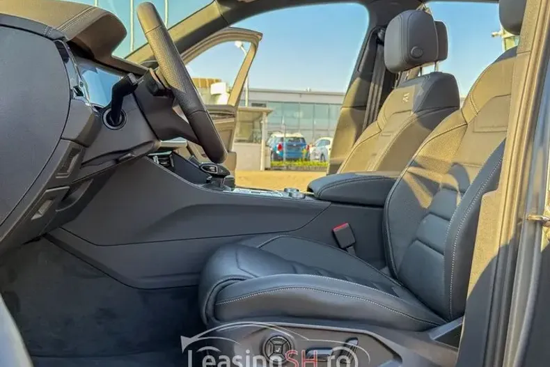 Volkswagen Touareg din 2025 cu 1 km - oferta VOL102399 - foto 11