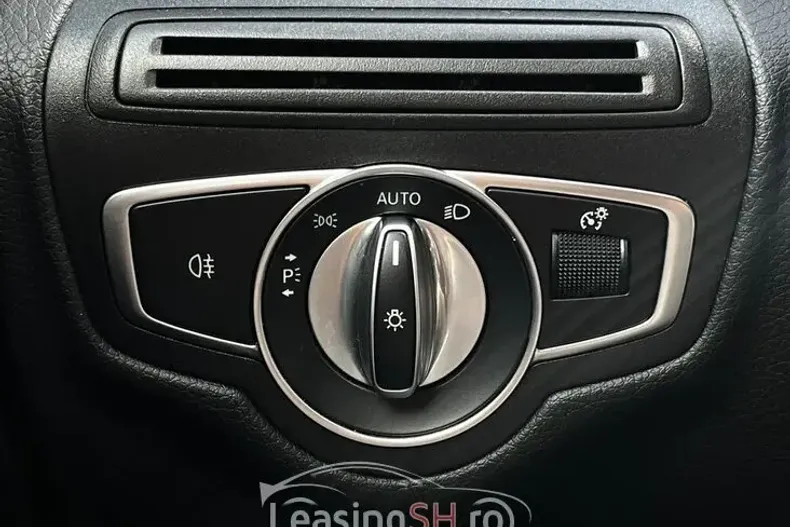 Mercedes-Benz 300 din 2020 cu 107.100 km - oferta MER103126 - foto 26