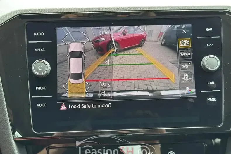 Volkswagen Passat din 2021 cu 144.876 km - oferta VOL100770 - foto 6