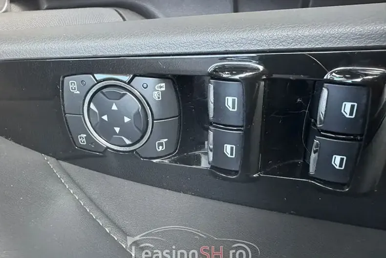 Ford Mondeo din 2019 cu 80.747 km - oferta FOR94010 - foto 2