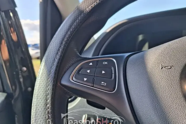 Mercedes-Benz Vito din 2023 cu 46.900 km - oferta MER102945 - foto 2