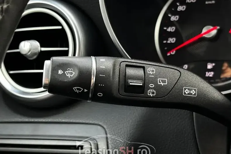 Mercedes-Benz 300 din 2020 cu 107.100 km - oferta MER103126 - foto 2