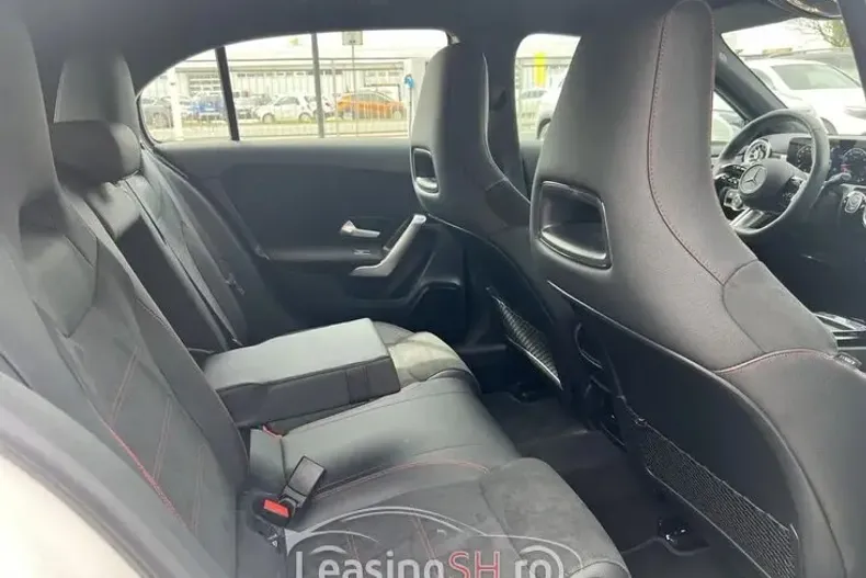 Mercedes-Benz 180 din 2024 cu 9.365 km - oferta MER93615 - foto 4