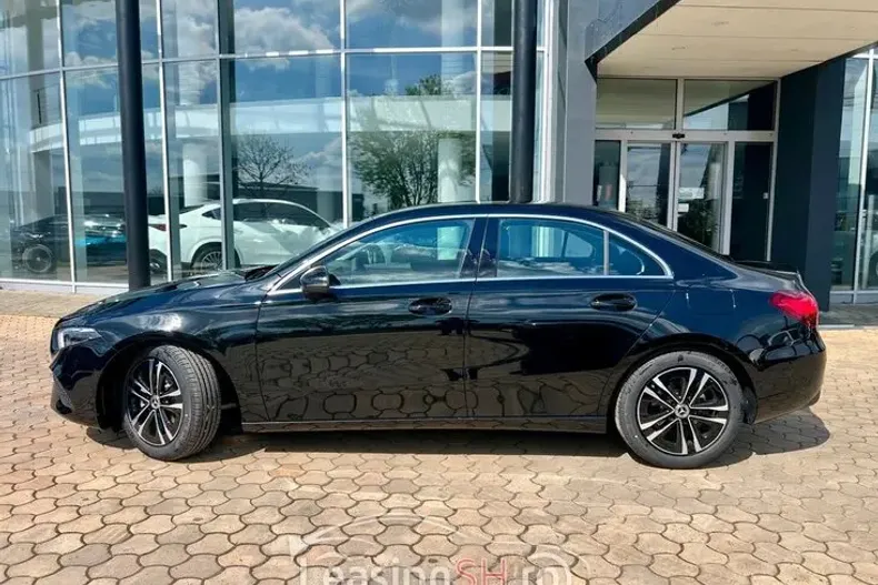 Mercedes-Benz 180 din 2025 cu 3 km - oferta MER93335 - foto 2