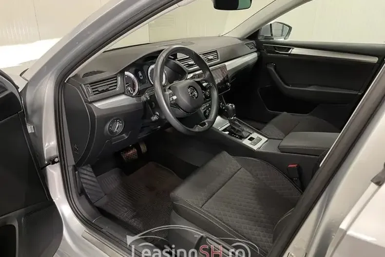 Skoda Superb din 2021 cu 30.446 km - oferta SKO102632 - foto 18