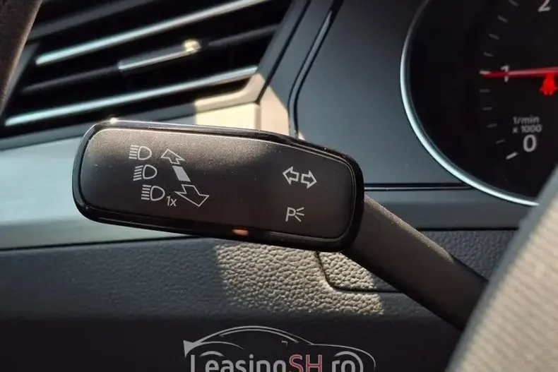 Volkswagen Passat din 2022 cu 157.304 km - oferta VOL100733 - foto 11