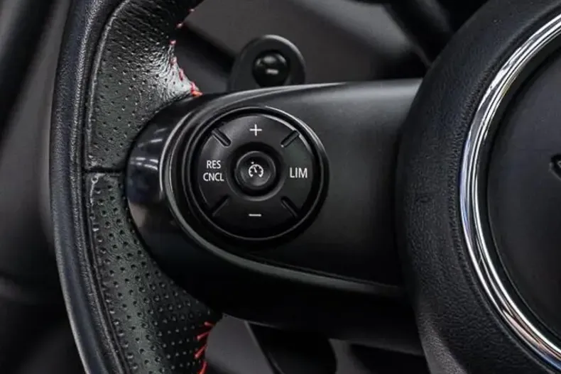 MINI Cooper S din 2019 cu 149.244 km - oferta MIN103221 - foto 39