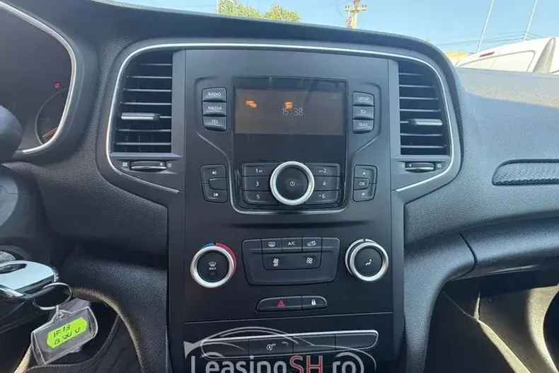 Renault Megane din 2021 cu 73.179 km - oferta REN100632 - foto 4