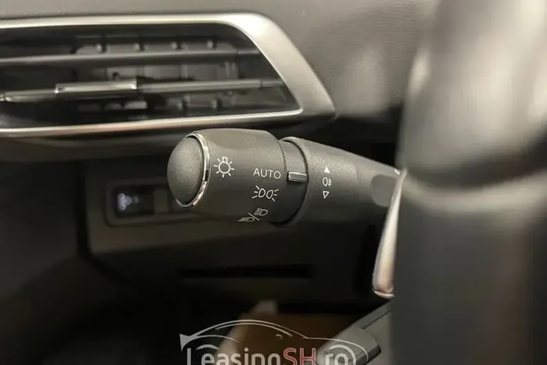 Peugeot 3008 din 2022 cu 103.028 km - oferta PEU101072 - foto 3