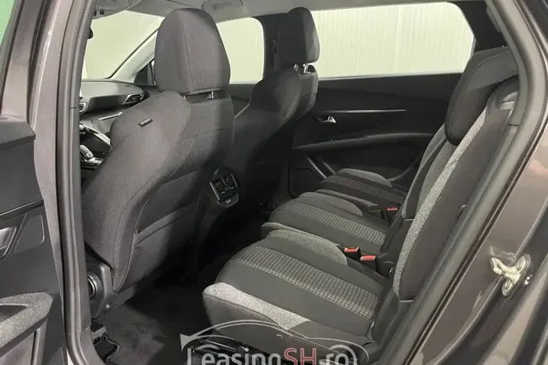 Peugeot 5008 din 2021 cu 136.162 km - oferta PEU101927 - foto 26