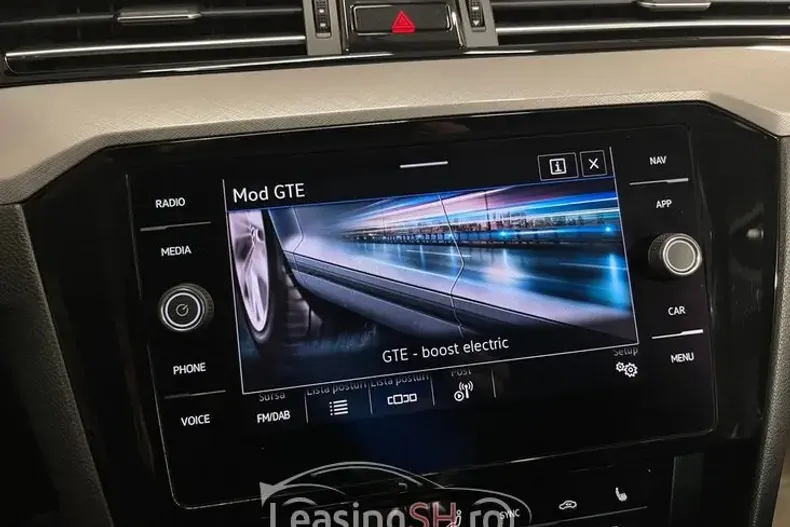 Volkswagen Passat din 2021 cu 71.438 km - oferta VOL102624 - foto 7