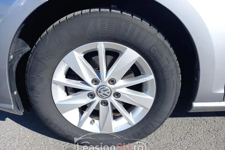 Volkswagen Golf din 2019 cu 72.596 km - oferta VOL102065 - foto 25