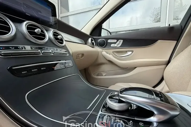 Mercedes-Benz 300 din 2021 cu 131.991 km - oferta MER99095 - foto 6