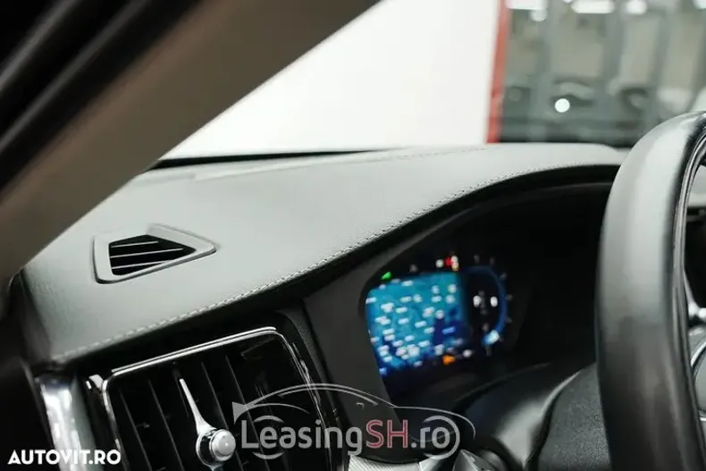 Volvo XC60 din 2022 cu 119.000 km - oferta VOL103020 - foto 17