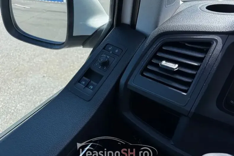 Volkswagen Caravelle din 2019 cu 102.606 km - oferta VOL102580 - foto 19