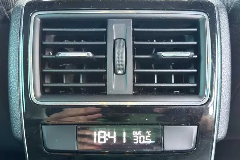 Skoda Superb din 2020 cu 131.000 km - oferta SKO102172 - foto 37