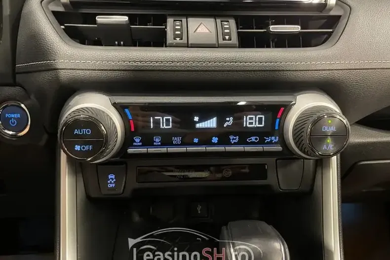 Toyota RAV4 din 2021 cu 97.886 km - oferta TOY102205 - foto 11