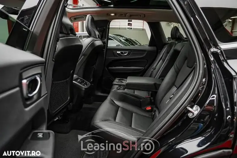 Volvo XC60 din 2022 cu 119.000 km - oferta VOL103020 - foto 36