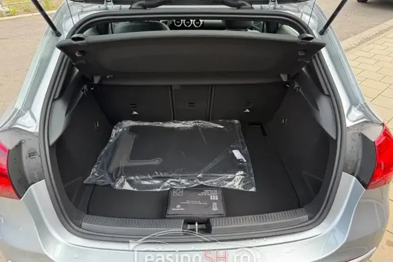 Mercedes-Benz 180 din 2025 cu 10 km - oferta MER97636 - foto 8