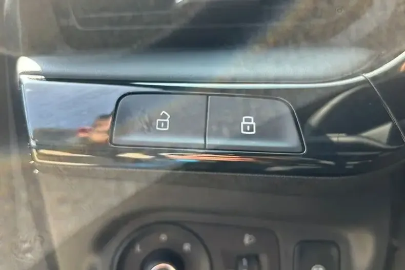 MG MG3 din 2025 cu 3.200 km - oferta MG0101242 - foto 9