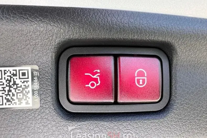 Mercedes-Benz 300 din 2024 cu 10.000 km - oferta MER102513 - foto 19