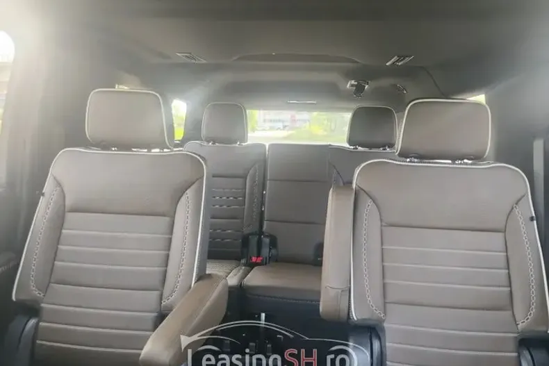 GMC Yukon din 2025 cu 15 km - oferta GMC100489 - foto 3