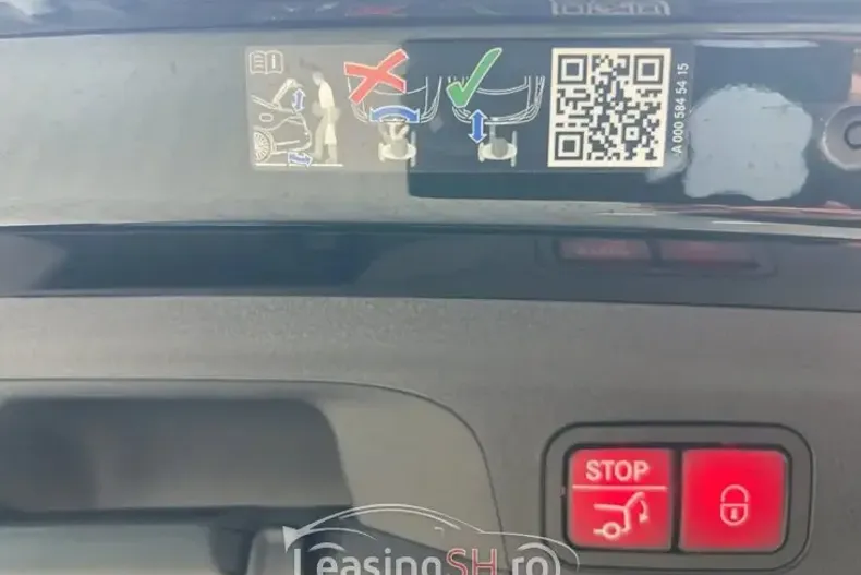 Mercedes-Benz 300 din 2024 cu 13.000 km - oferta MER96976 - foto 2