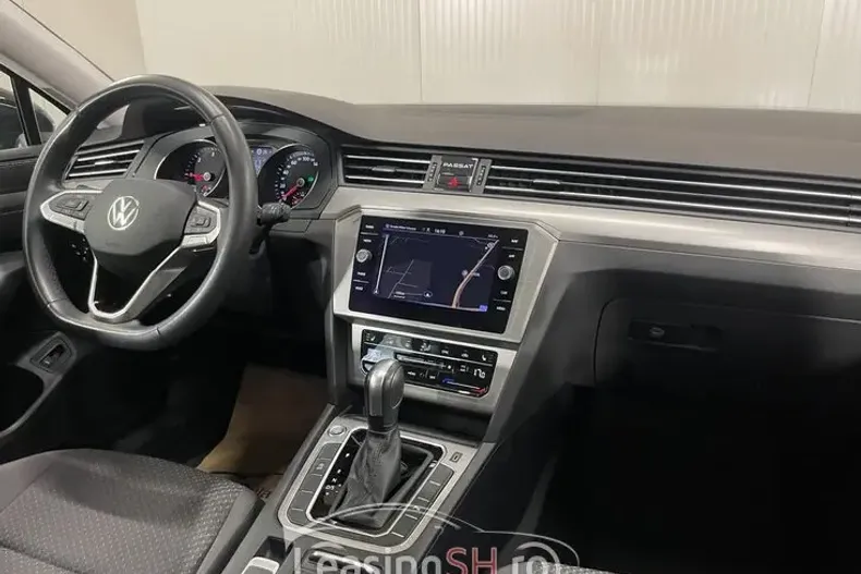 Volkswagen Passat din 2021 cu 82.365 km - oferta VOL101926 - foto 4