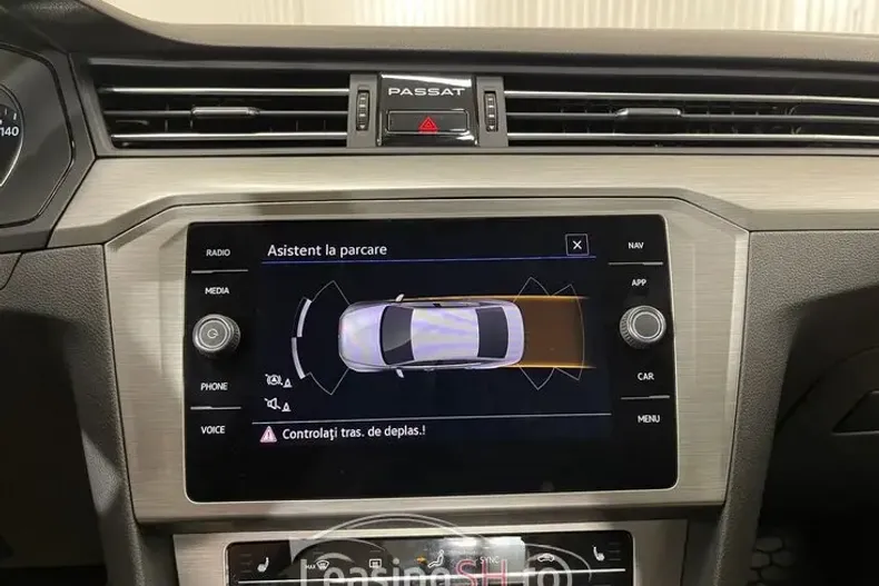 Volkswagen Passat din 2021 cu 82.365 km - oferta VOL101926 - foto 2