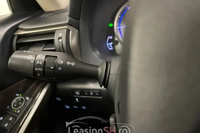 Lexus Seria IS din 2019 cu 168.046 km - oferta LEX103169 - foto 30