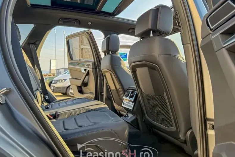 Volkswagen Touareg din 2025 cu 1 km - oferta VOL102399 - foto 27