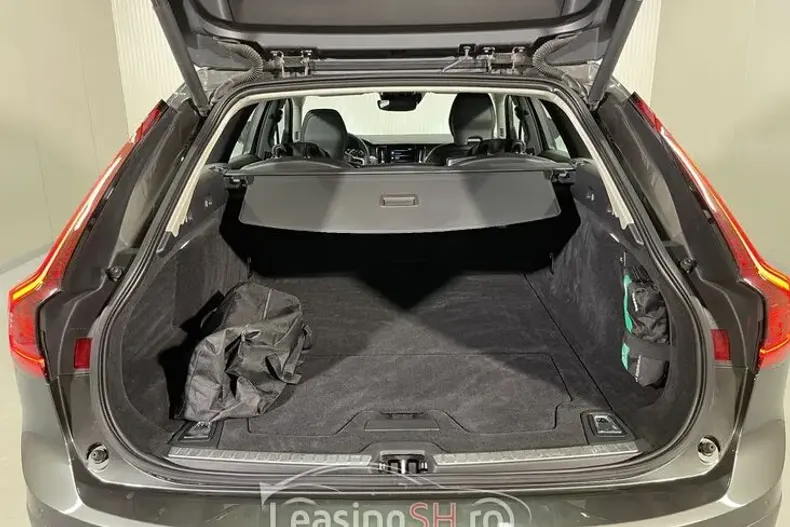 Volvo V90 din 2021 cu 103.132 km - oferta VOL101908 - foto 3