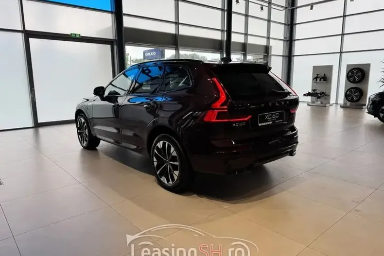 Volvo XC60 din 2025 cu 10 km - oferta VOL102727 - foto 2