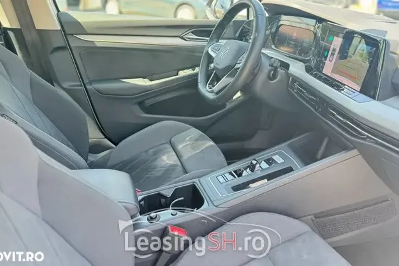 Volkswagen Golf din 2024 cu 51.600 km - oferta VOL100401 - foto 12