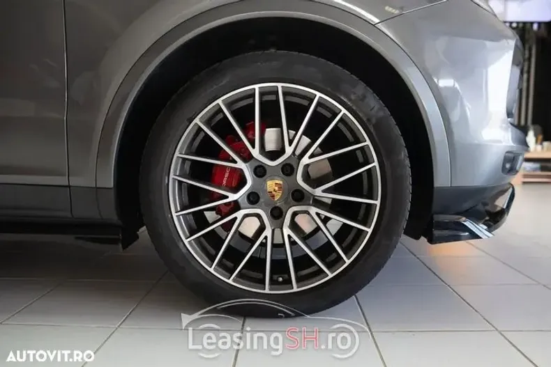 Porsche Cayenne din 2021 cu 68.091 km - oferta POR102781 - foto 6
