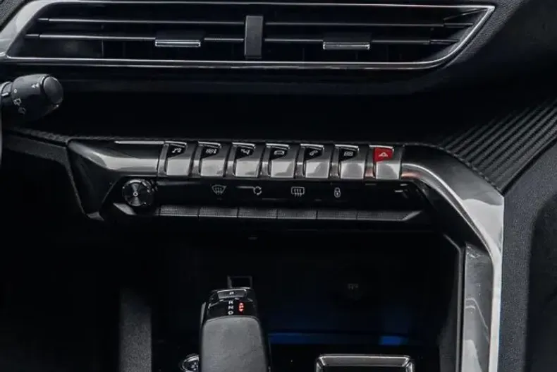 Peugeot 3008 din 2021 cu 173.000 km - oferta PEU100450 - foto 39