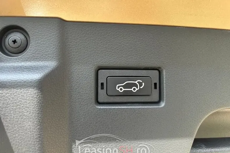 Ssangyong Actyon din 2025 cu 2.000 km - oferta SSA103090 - foto 7