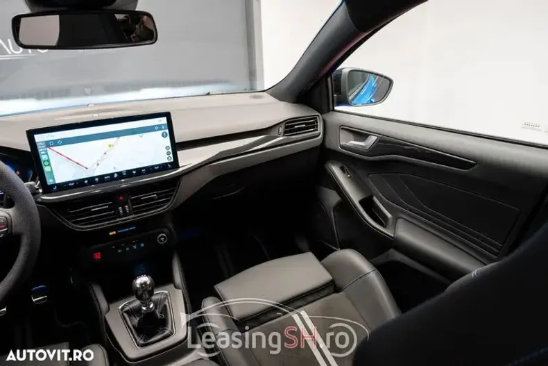 Ford Focus din 2025 cu 5.700 km - oferta FOR103182 - foto 3