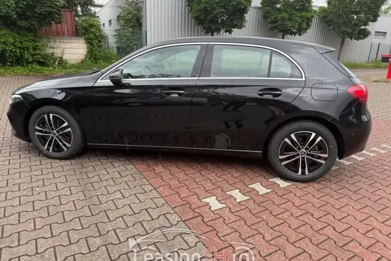 Mercedes-Benz 180 din 2025 cu 10 km - oferta MER97635 - foto 10