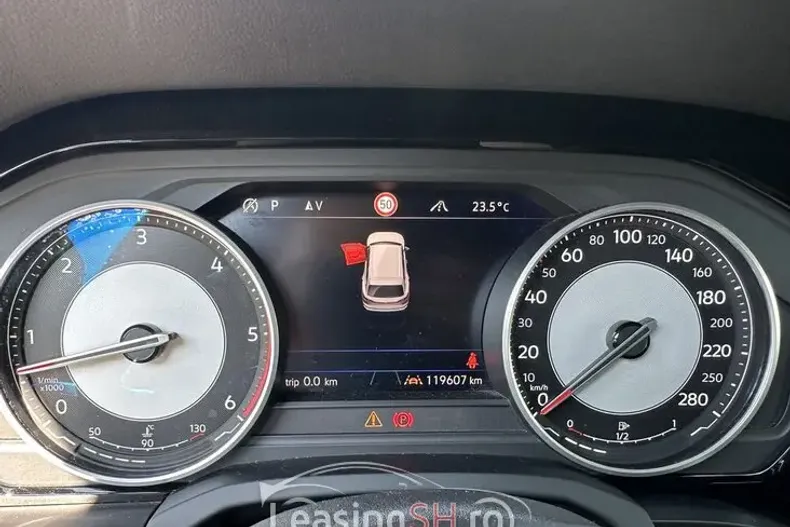 Volkswagen Touareg din 2019 cu 118.000 km - oferta VOL101573 - foto 16