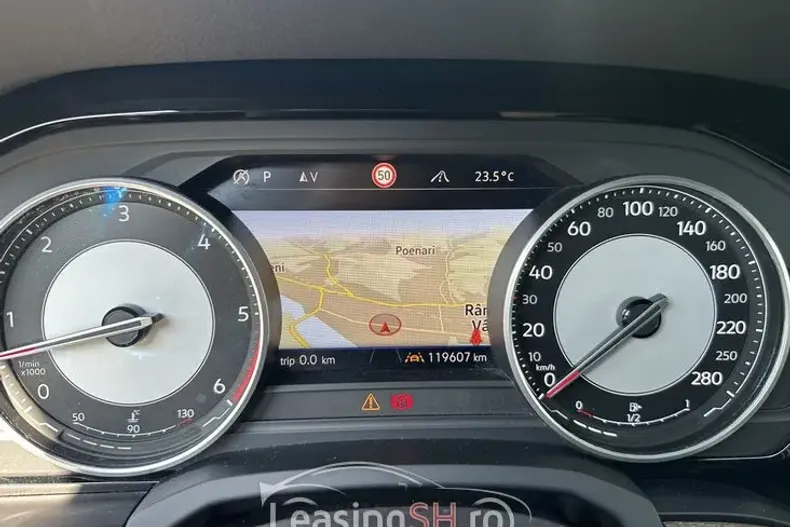 Volkswagen Touareg din 2019 cu 118.000 km - oferta VOL101573 - foto 9