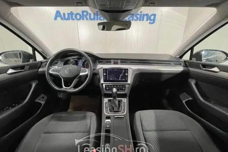 Volkswagen Passat din 2021 cu 82.365 km - oferta VOL101926 - foto 11