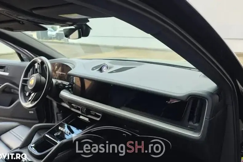 Porsche Cayenne Coupe din 2024 cu 37.611 km - oferta POR100274 - foto 6