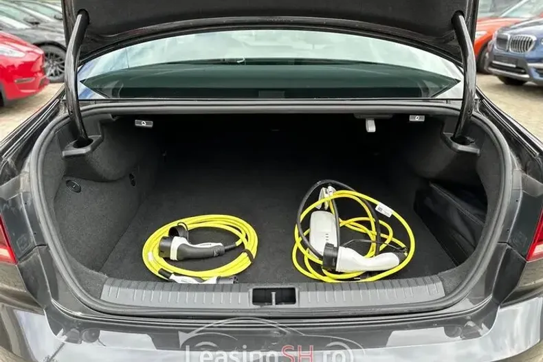 Volkswagen Passat din 2021 cu 144.876 km - oferta VOL100770 - foto 36